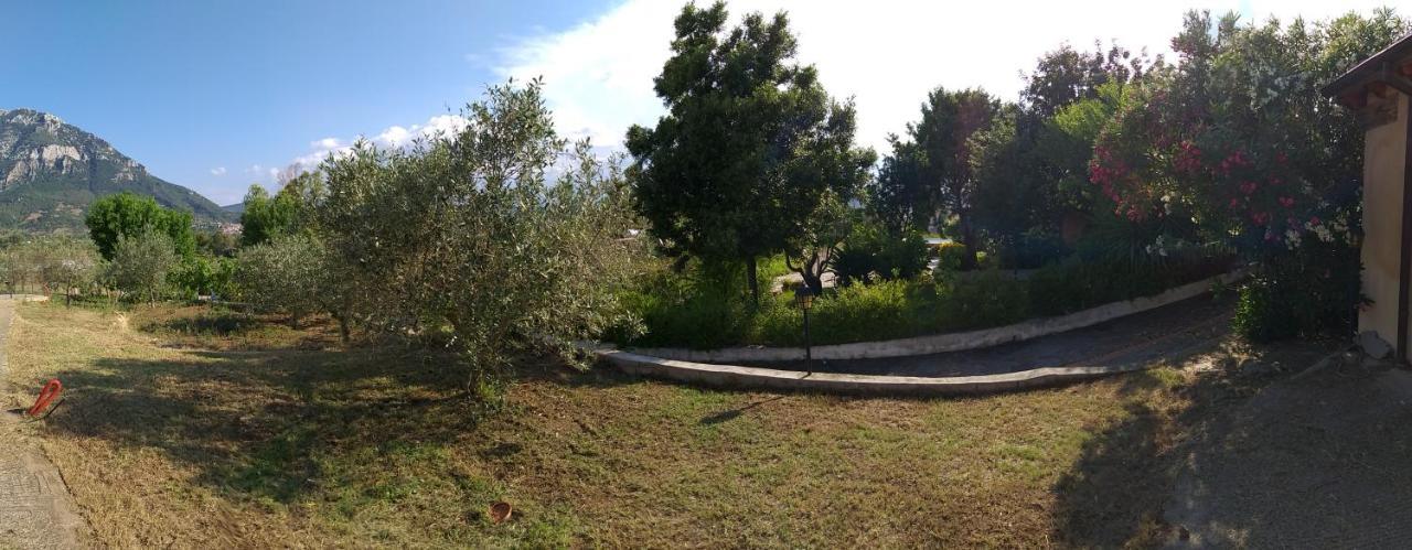 Agriturismo Funtan'Arva Loculi Eksteriør bilde